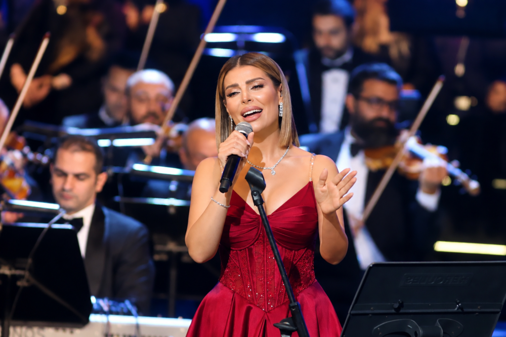 أمل الغربي تقف للمرة الأولى على خشبة دار الأوبرا المصرية IMG_0619