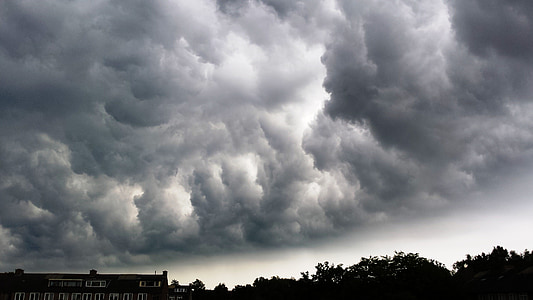 clouds-thunderstorm-storm-weather-thumb